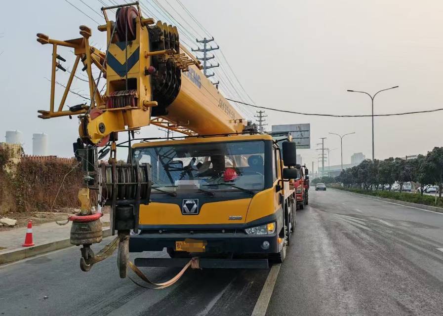徐工QY25K5D汽車起重機