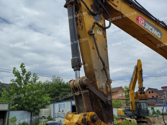 徐工XE200DA履帶式挖掘機(jī)