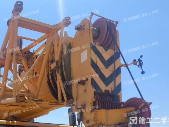 徐工XCT90汽車起重機