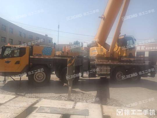徐工XCT85(全橋轉向)汽車起重機