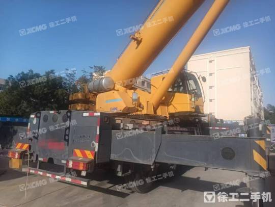徐工XCT85(全橋轉向)汽車起重機