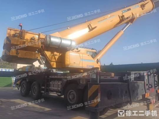 徐工XCT85(全橋轉向)汽車起重機