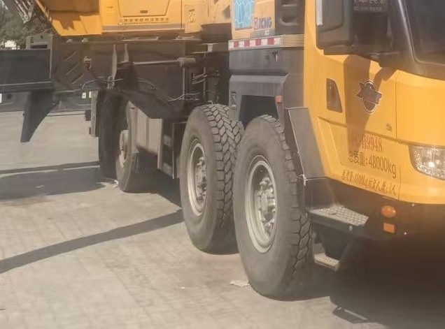 徐工XCT85（全橋轉(zhuǎn)向）汽車起重機(jī)