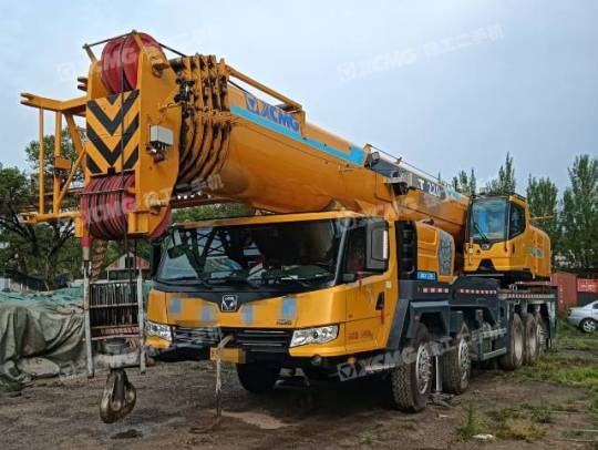 徐工XCT100汽車起重機