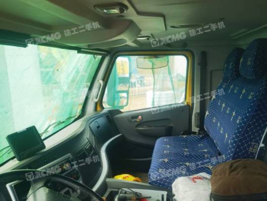 徐工XCT100汽車起重機