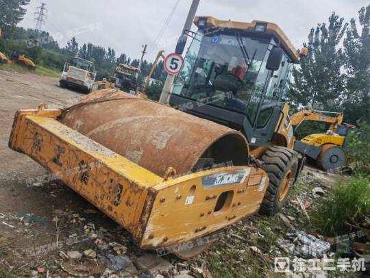 徐工XS223JE單鋼輪壓路機