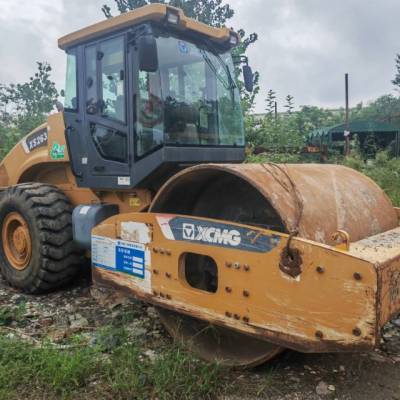 徐工XS223JE单钢轮压路机