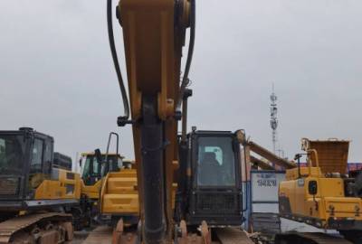 徐工XE245GH履帶式挖掘機