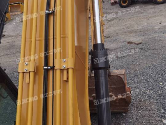 徐工XE245GH履帶式挖掘機