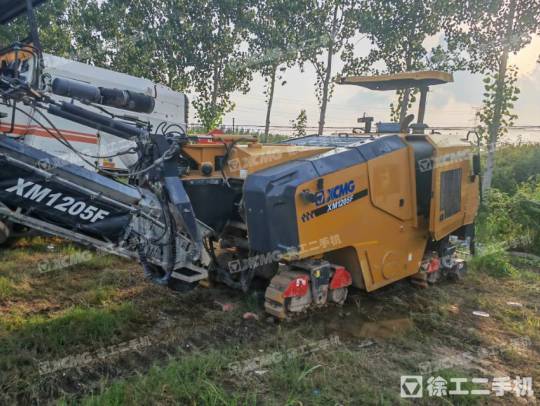 徐工XM1205F銑刨機