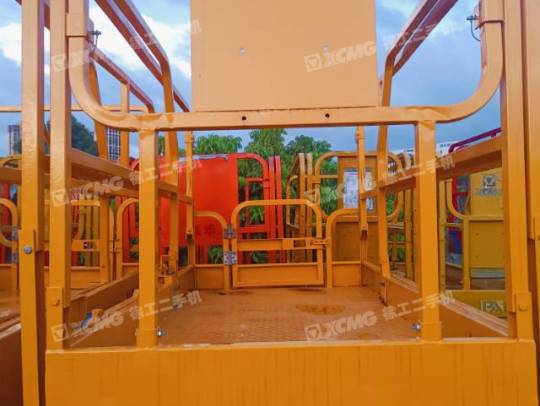 徐工XG1412HD剪叉式高空作业平台