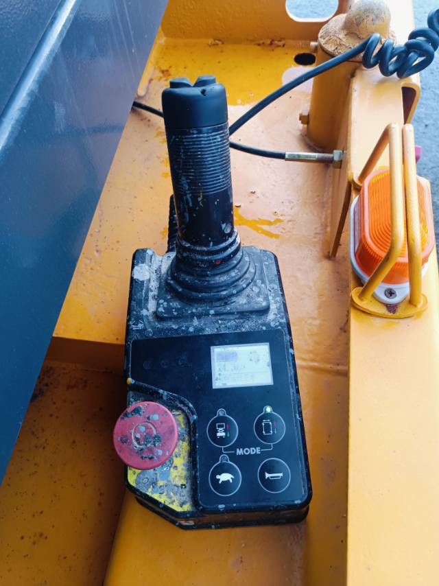 徐工XG1412HD剪叉式高空作業平臺