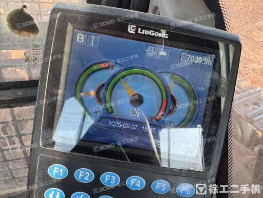 柳工CLG970E履帶式挖掘機