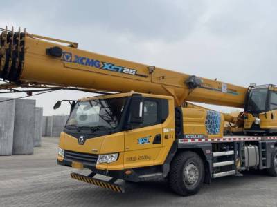 徐工XCT25L5-3汽車起重機(jī)
