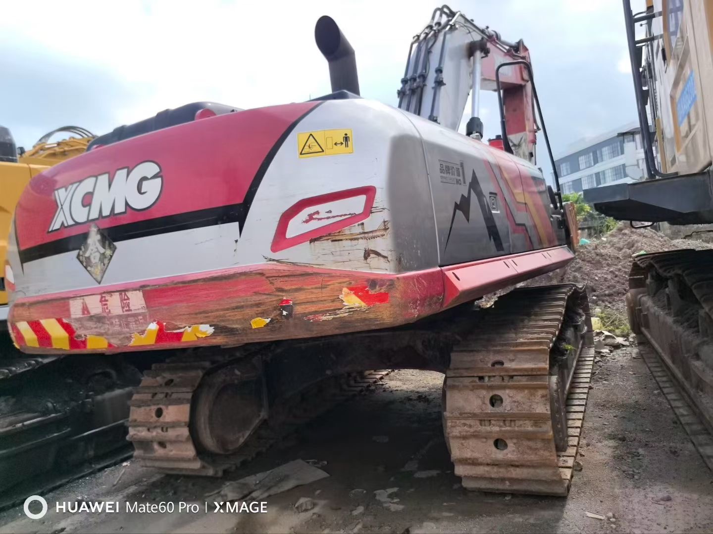 徐工XE380DK MAX履帶式挖掘機
