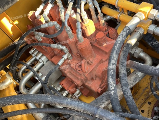 柳工CLG970E履帶式挖掘機