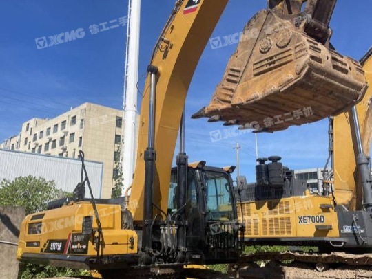 三一重工SY375履帶式挖掘機(jī)