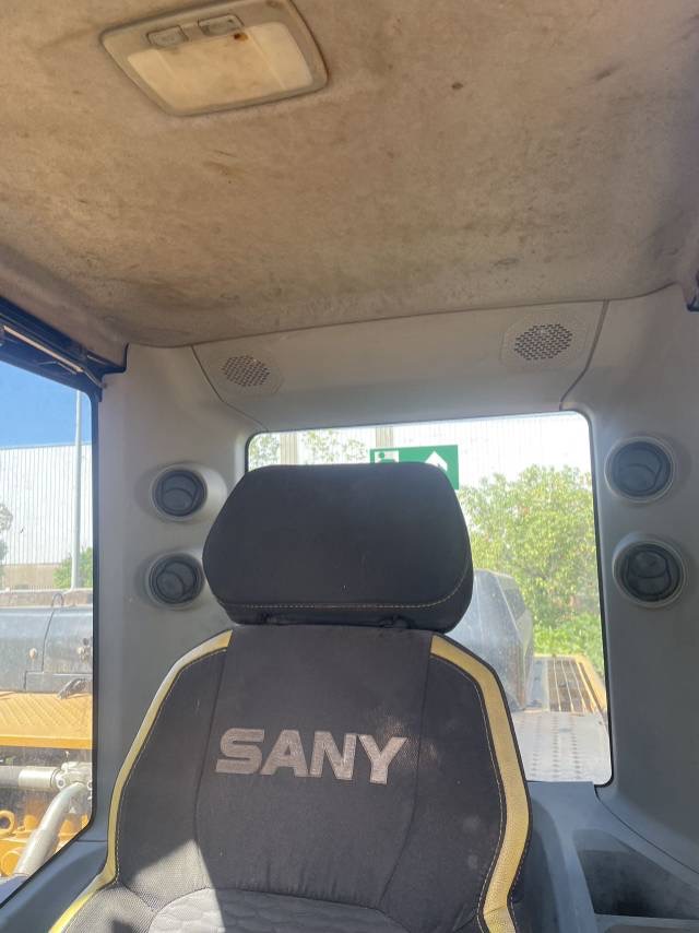 三一重工SY375履帶式挖掘機
