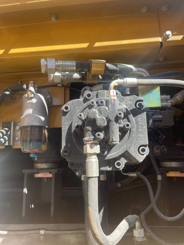 三一重工SY375履帶式挖掘機