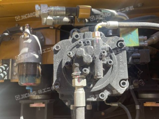 三一重工SY375履帶式挖掘機(jī)