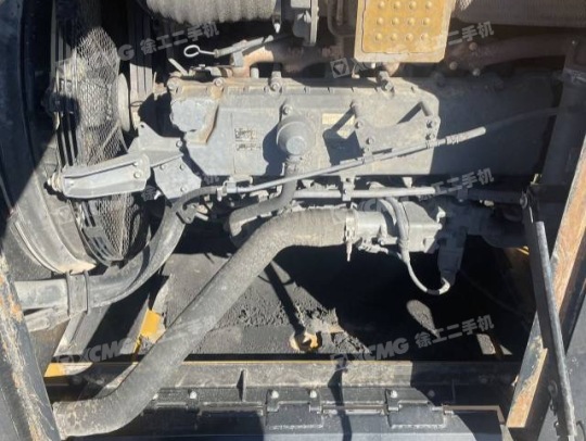 三一重工SY375履帶式挖掘機(jī)