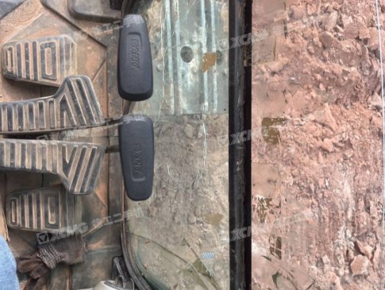 三一重工SY375H履帶式挖掘機