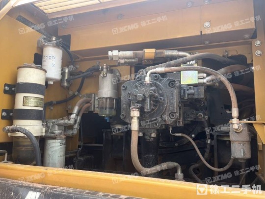 三一重工SY375H履帶式挖掘機