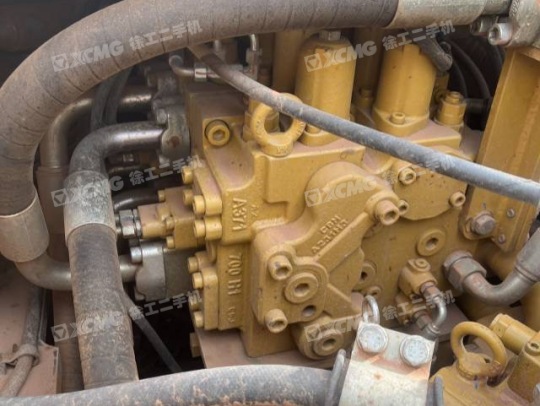 三一重工SY375H履帶式挖掘機