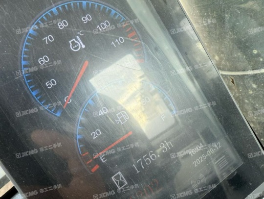 徐工XE380DK MAX履帶式挖掘機