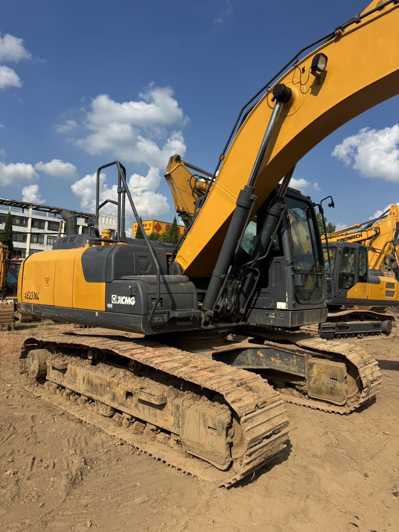 徐工XE200DA履帶式挖掘機