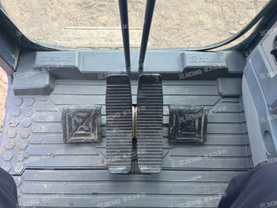 徐工XE200DA履帶式挖掘機