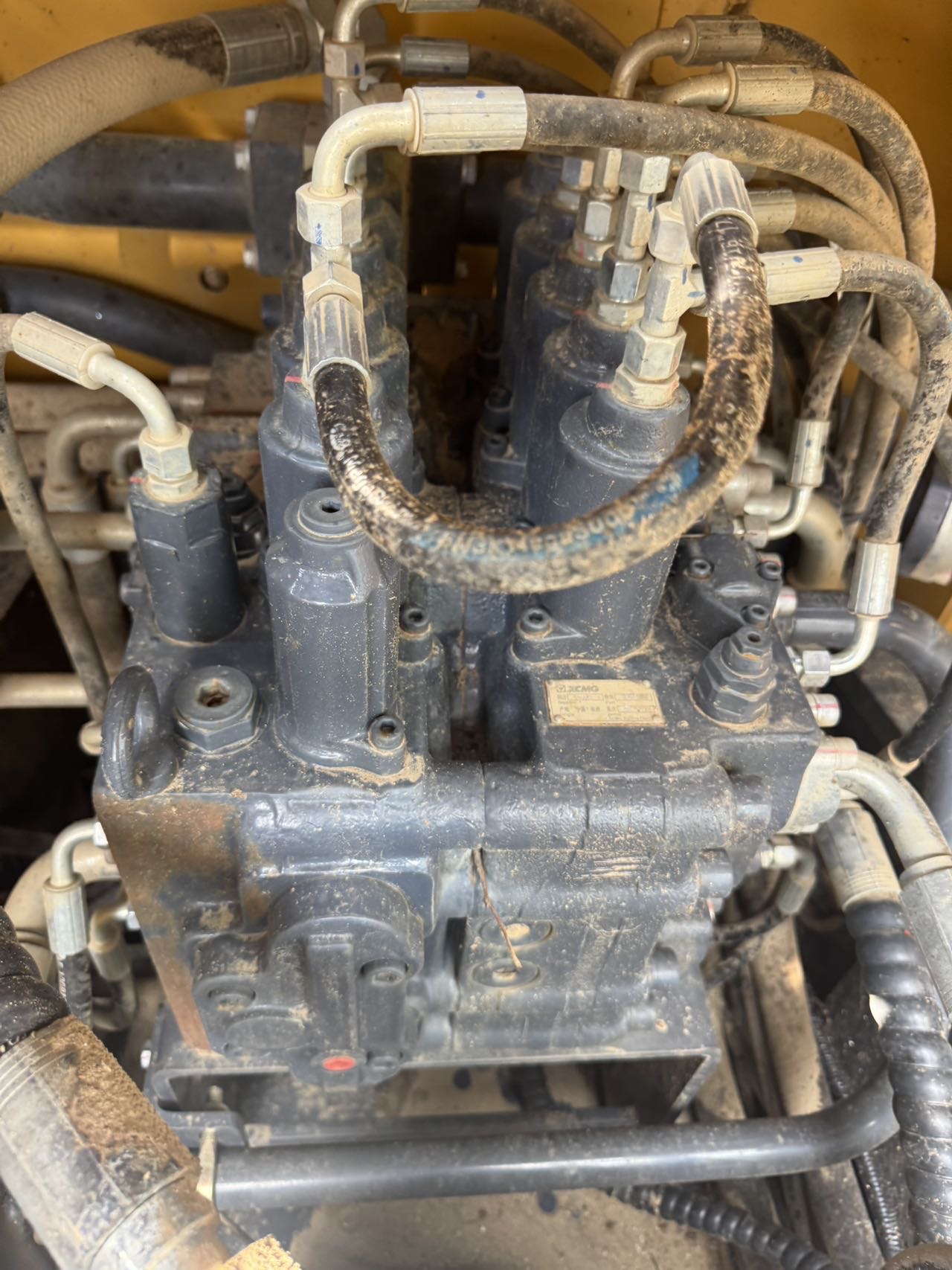 徐工XE200DA履帶式挖掘機