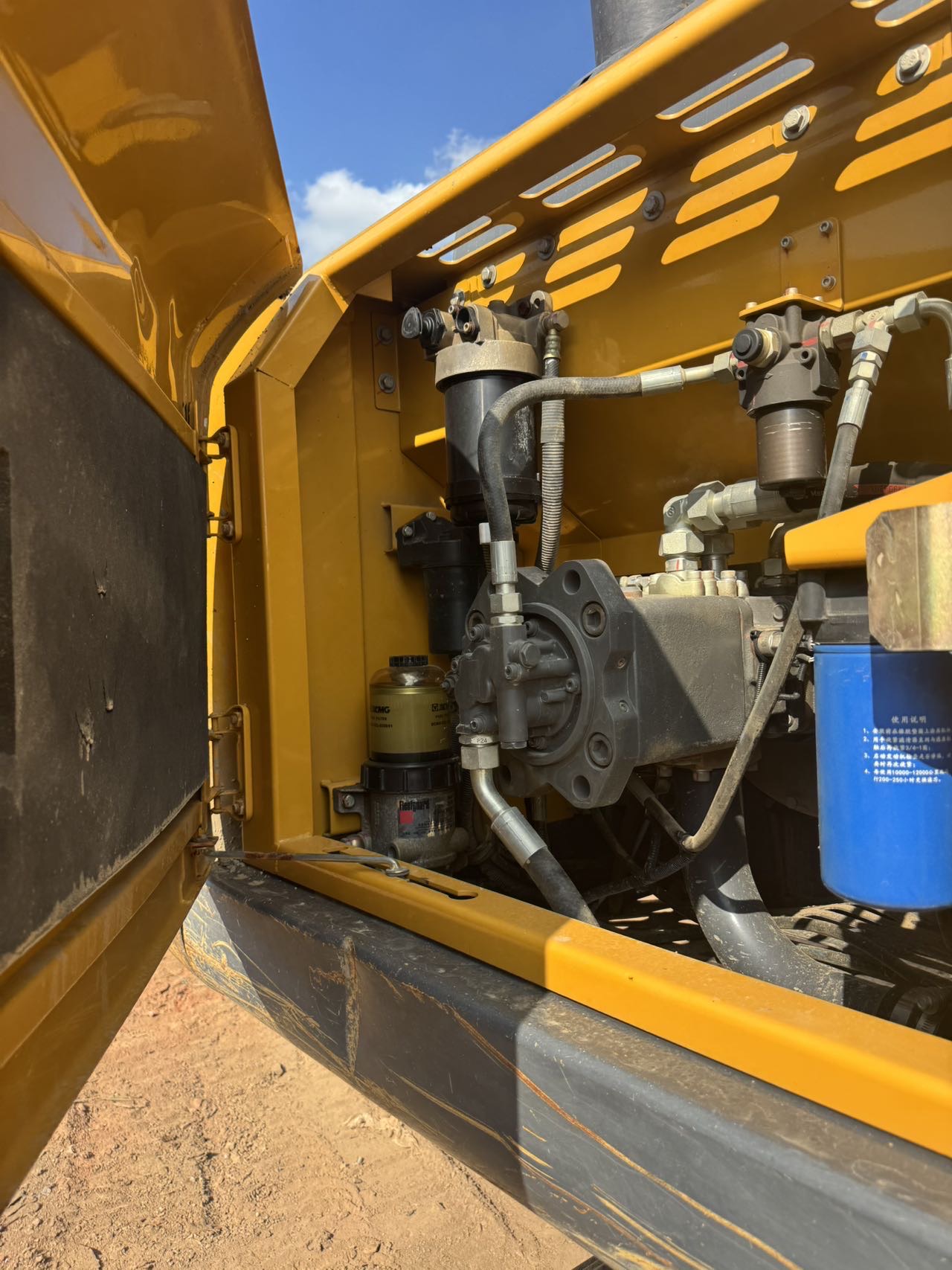 徐工XE200DA履帶式挖掘機