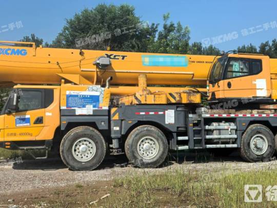 徐工XCT90汽車起重機