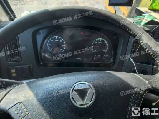 徐工XCT90汽車起重機