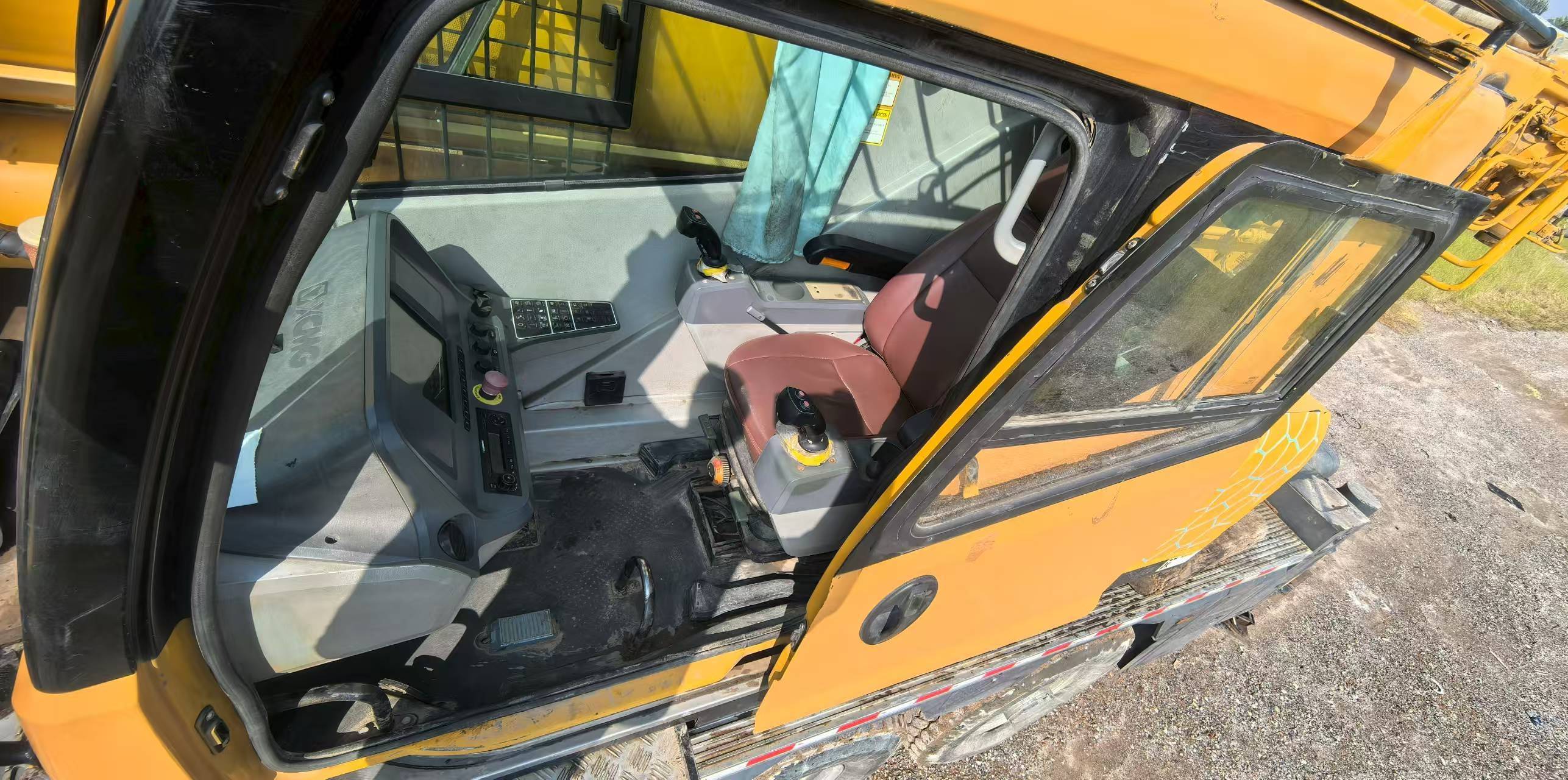 徐工XCT90汽車起重機