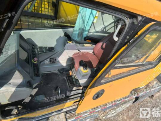 徐工XCT90汽車起重機