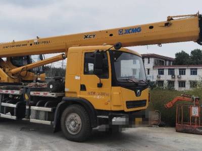 徐工XCT12L4汽車起重機