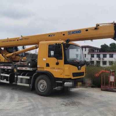 徐工XCT12L4汽车起重机