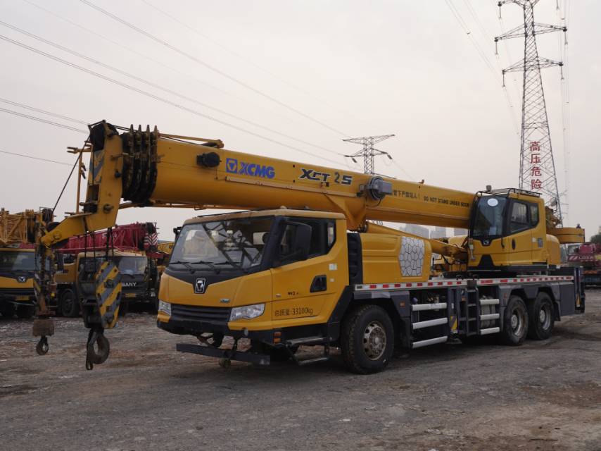 徐工XCT25L5汽車起重機