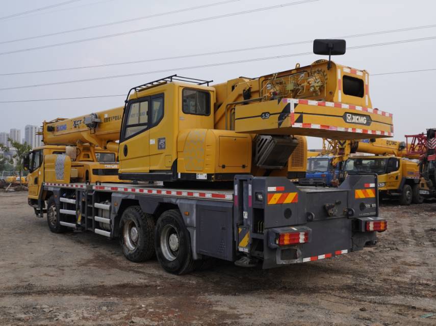 徐工XCT25L5汽車起重機