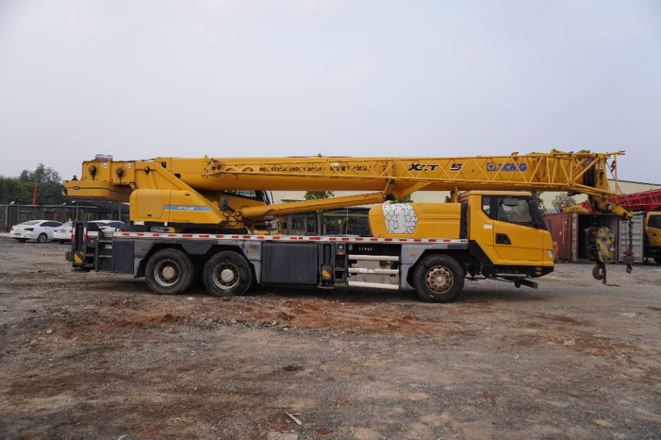 徐工XCT25L5汽車起重機