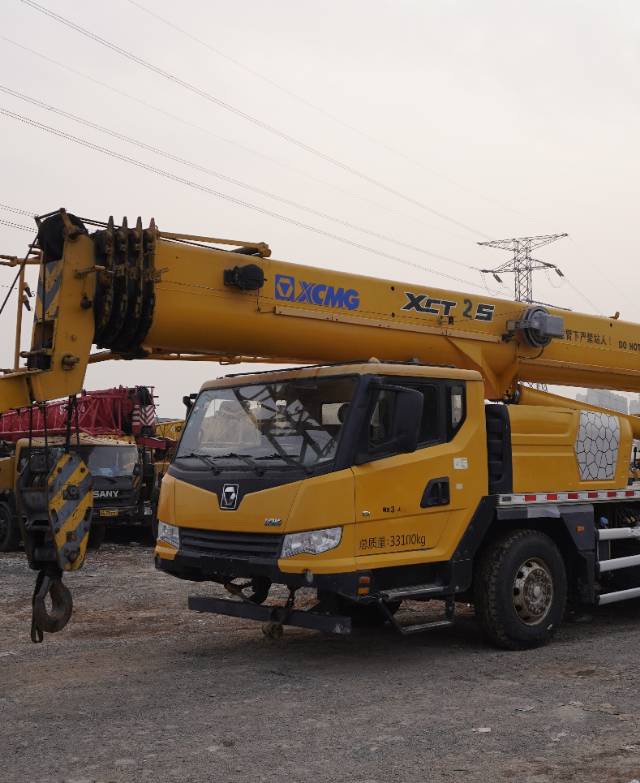 徐工XCT25L5汽車起重機
