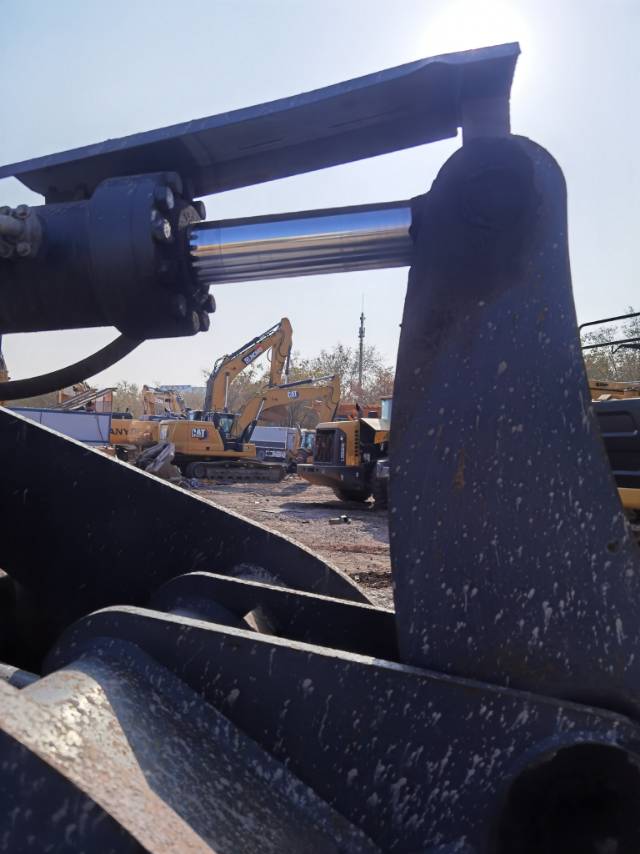 徐工LW600FV輪式裝載機(jī)