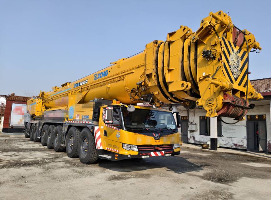 徐工XCA750全路面汽車起重機