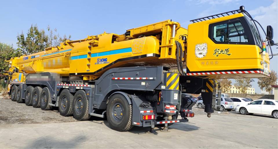 徐工XCA750全路面汽車起重機