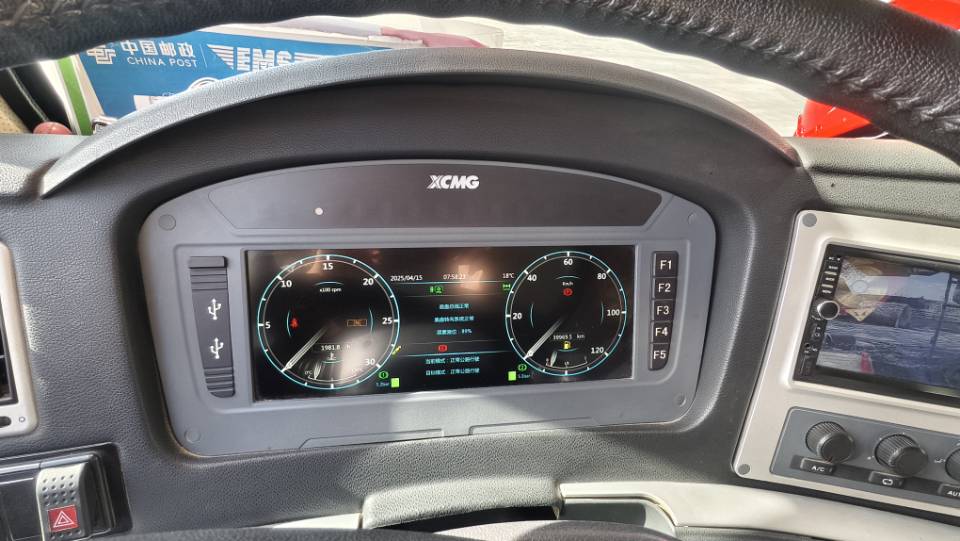 徐工XCA750全路面汽車起重機