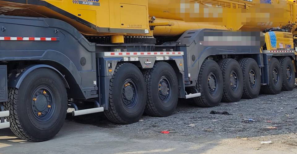 徐工XCA750全路面汽車起重機