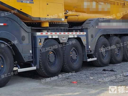 徐工XCA750全路面汽車起重機