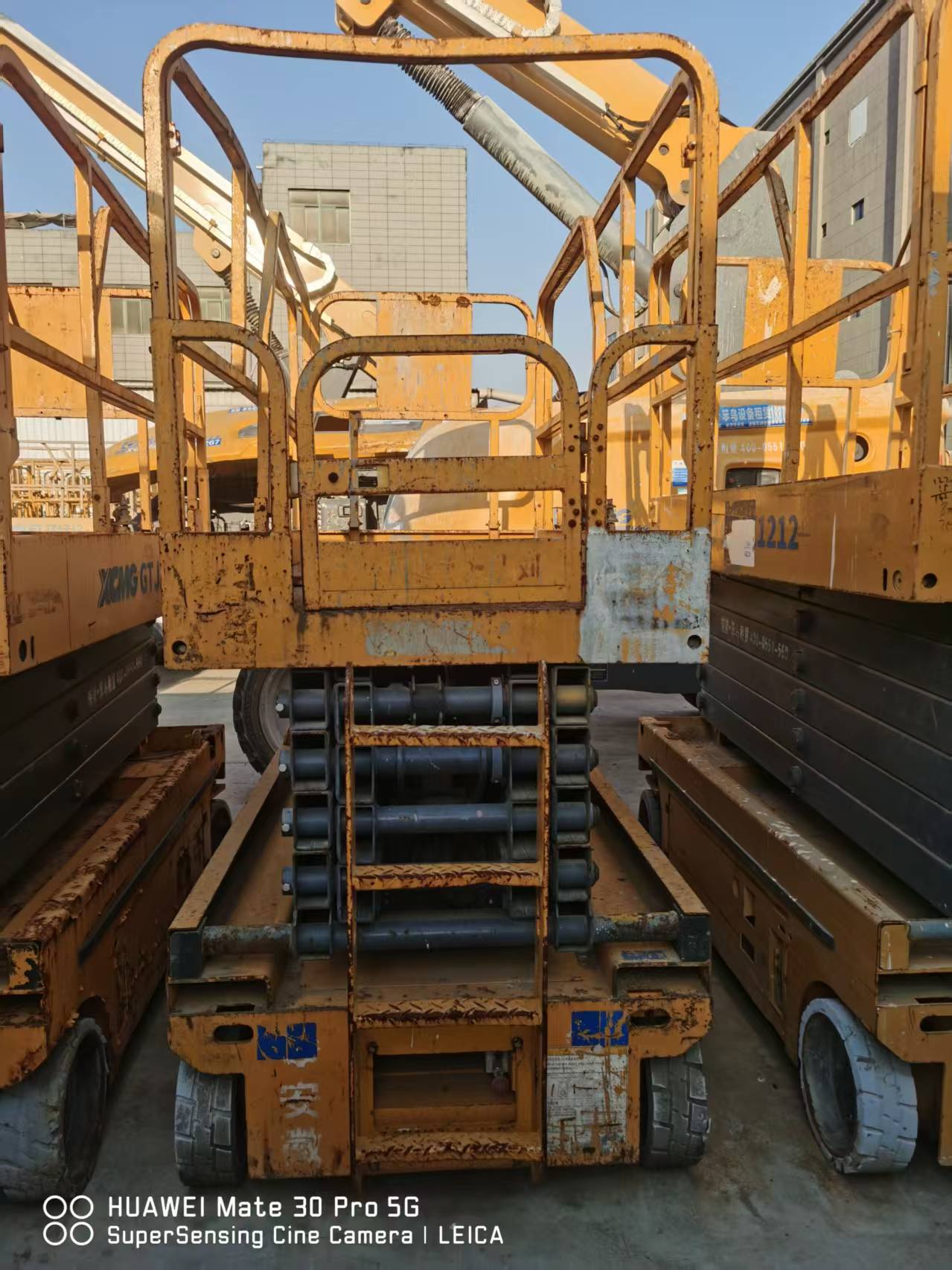 徐工GTJZ1012剪叉式高空作業(yè)平臺